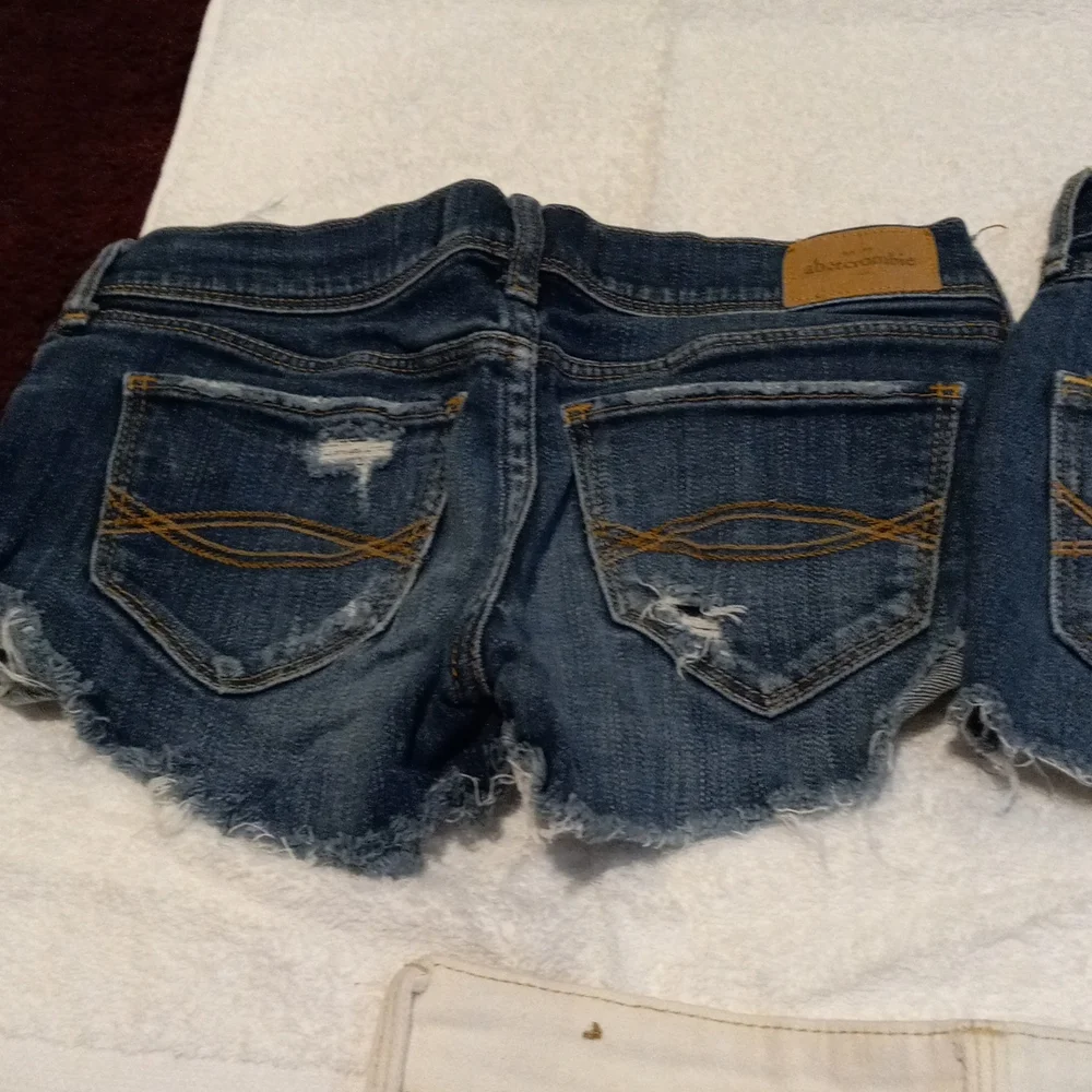 BUY 2 & GET 1 SHORTS - Picture 7 of 8